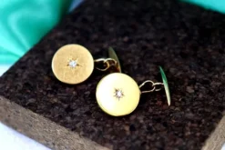 Pamono Gold Cufflinks in Button Shape with Brilliant-Cut Diamonds, Set of 2><noscript><img width=