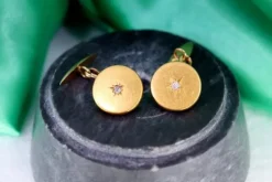 Pamono Gold Cufflinks in Button Shape with Star-Shaped Cutouts, Set of 2> Cufflinks