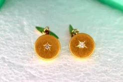 Pamono Gold Cufflinks in Button Shape with Star-Shaped Cutouts, Set of 2><noscript><img width=