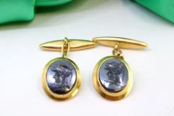 Pamono Gold Cufflinks with Figures, Set of 2><noscript><img width=