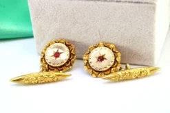 Sale Pamono Gold Cufflinks with Reliefs and Red Stone, Set of 2