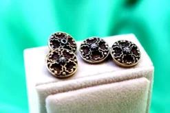Pamono Gold Cufflinks with Shell Reliefs and Diamond Chips in the Center, Set of 2> Cufflinks