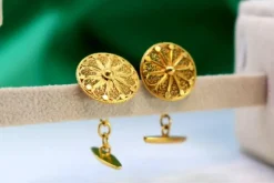 Pamono Gold Filigree Cufflinks with Reliefs and Circular Shape, Set of 2><noscript><img width=