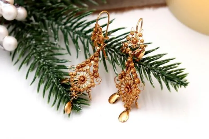 Pamono Gold Filigree Earrings with Cutouts and Hinged Pendants, Set of 2> Earrings