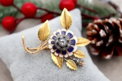 Outlet Pamono Gold Flower Shaped Brooch