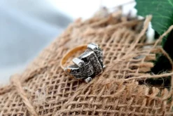 Clearance Pamono Gold Ring with Diamond Chips