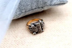 Clearance Pamono Gold Ring with Diamond Chips