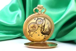 Pamono Gold Rio De Janeiro Grand Prix Paris 1900 Pocket Watch from Omega><noscript><img width=