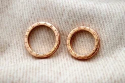 Pamono Gold Wedding Rings with Engravings and Double Strip, Set of 2> Rings