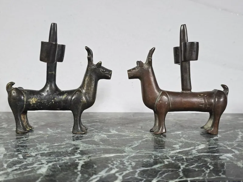 Pamono Gothic Bronze Candlesticks, Germany, 1380s, Set of 2> Candleholders