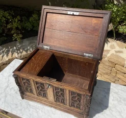 Pamono Gothic Style Box in Oak><noscript><img width=