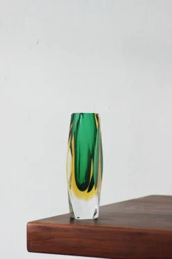 Pamono Green and Amber Sommerso Glass Faceted Vase><noscript><img width=