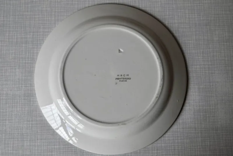 Pamono Green and Gold Earthenware Dinner, Soup and Dessert Plates from HBCM Creil et Montereau, Set of 21> Dinner Plates & Bowls