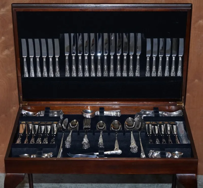 Pamono Green Leather Cutlery Table with Silver Plated Cutlery> Cutlery & Serving Utensils