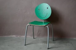 Pamono Green Smiley Childrens Chair by Agatha Ruiz De La Prada for Amat-3><noscript><img width=