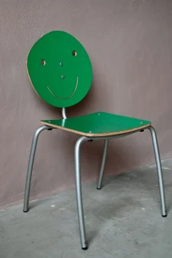 Pamono Green Smiley Childrens Chair by Agatha Ruiz De La Prada for Amat-3><noscript><img width=