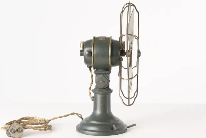 Pamono GU 11 Fork Fan by Prof. Peter Behrens for AEG Berlin, 1909, Germany