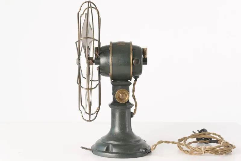 Pamono GU 11 Fork Fan by Prof. Peter Behrens for AEG Berlin, 1909, Germany