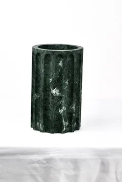 Pamono Handmade Column Vase in Satin Green Guatemala Marble by Fiammetta V.><noscript><img width=