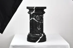 Pamono Handmade Column Vase in Satin Green Guatemala Marble by Fiammetta V.><noscript><img width=