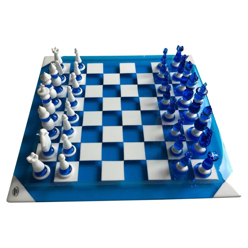 Pamono Handmade Italian Murano Art Glass Chess Board, Italian Glass from Simoeng, Venice, Set of 33> Decorative Objects