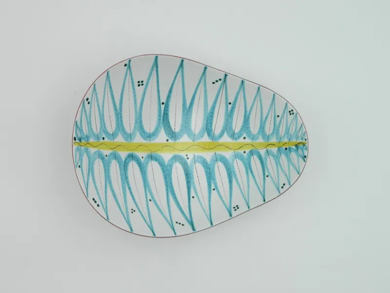 Pamono Hand-Painted Free-Form Faience Bowl by Stig Lindberg for Gustavsberg Sweden, 1960s> Bowls