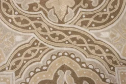 Discount Pamono Handwoven Chain Stitch Pattern Rug from R&K Principal Jahanshah Nazmiyal