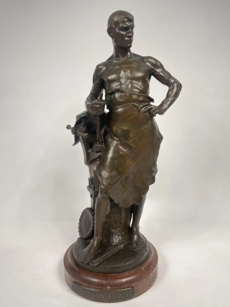Hot Pamono Hans Muller, Labor Omnia Vincit, 1920s, Bronze & Marble