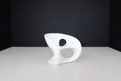 Pamono Hara Sculptural Outdoor Chair in White Lacquered Fiberglass by Gurioli for Kundalini, 2002> Garden Seating
