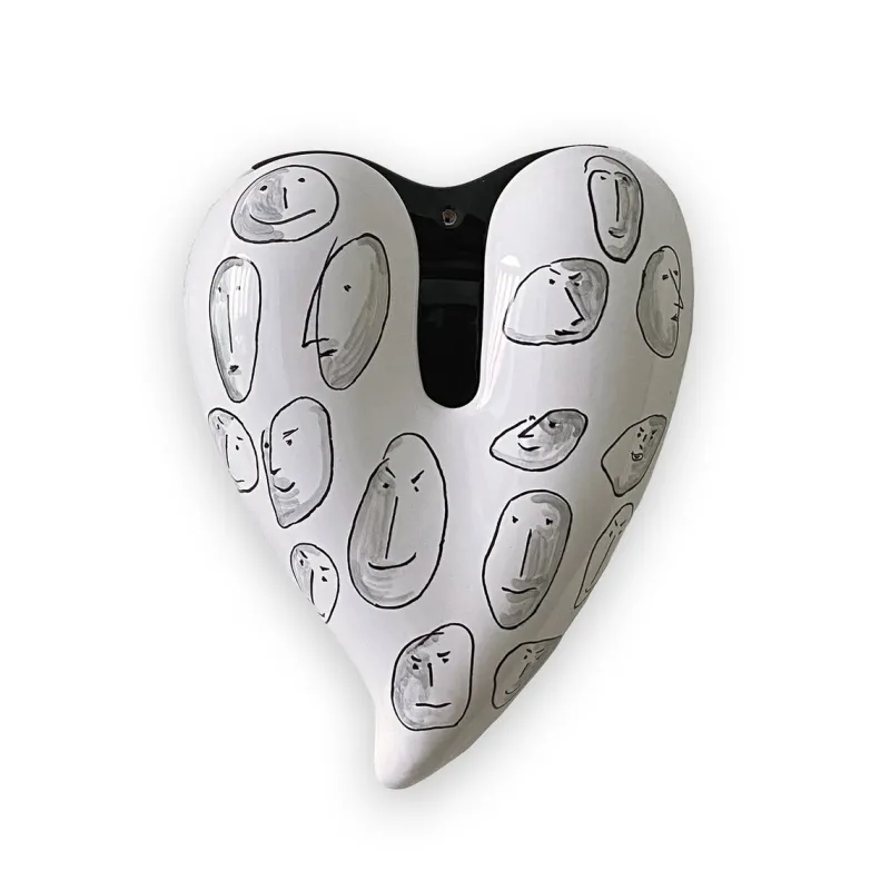Online Pamono Heart in Ceramic Human Faces Nero N.1 by Gianni Veneziano for Kiasmo