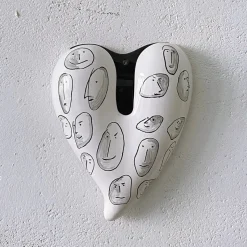 Online Pamono Heart in Ceramic Human Faces Nero N.1 by Gianni Veneziano for Kiasmo