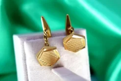 Sale Pamono Hexagon-Shaped Guilloche Gold Cufflinks, Set of 2