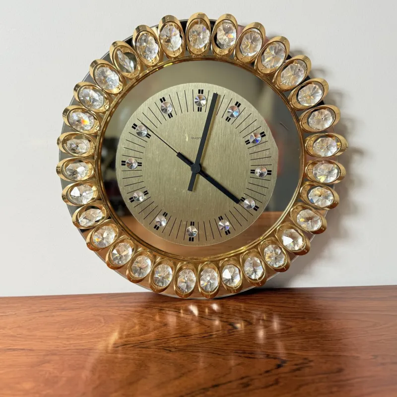 Online Pamono Hollywood Regency Gold and Crystal Clock from Junghans, 1970s
