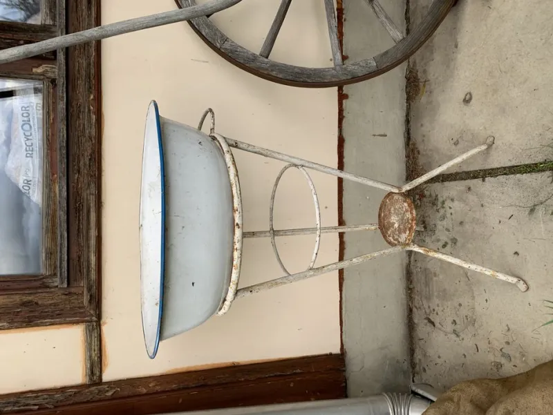 Pamono Hungarian Iron Wash Stand or Garden Planter, 1940s, Set of 2> Planters And Jardiniere