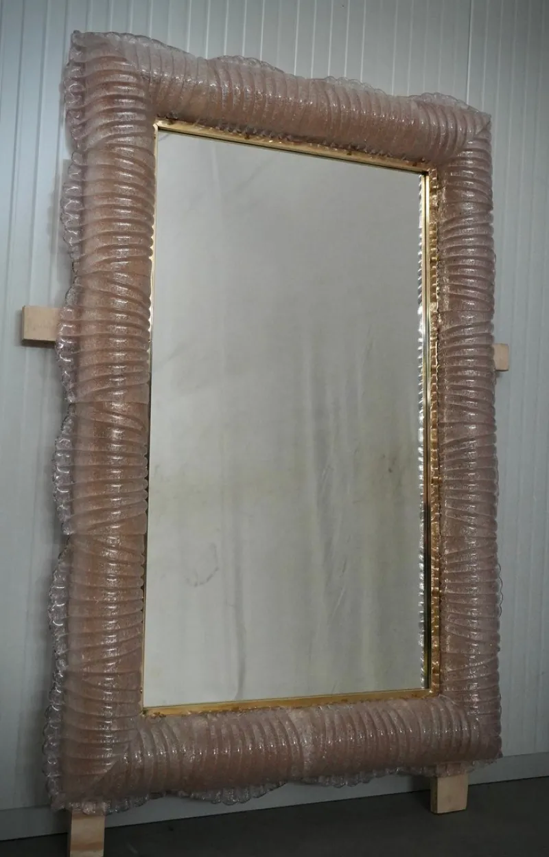 Outlet Pamono Illuminated Pink Murano Glass and Brass Wall Mirror, 2000s