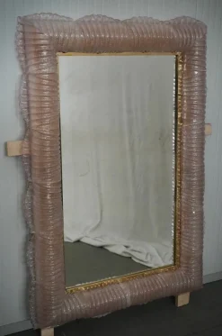 Outlet Pamono Illuminated Pink Murano Glass and Brass Wall Mirror, 2000s