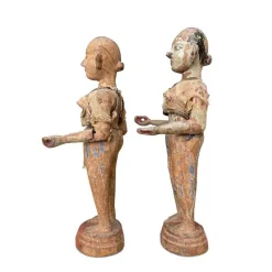 Discount Pamono Indonesian Artist, Female Sculptures, Late 18th Century, Carved and Lacquered Wood, Set of 2