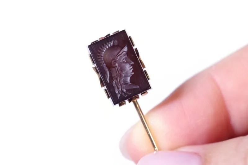 Pamono Intaglio Carnelian Soldier Pin> Brooches