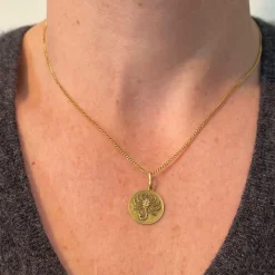 Discount Pamono Italian 18 Karat Yellow Gold Scorpio Zodiac Charm Medal Pendant, 1950s