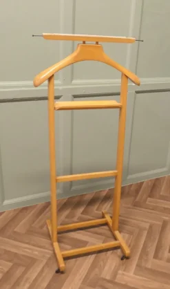 Sale Pamono Italian Art Deco Gentleman's Standing Valet or Suit Hanger, 1960