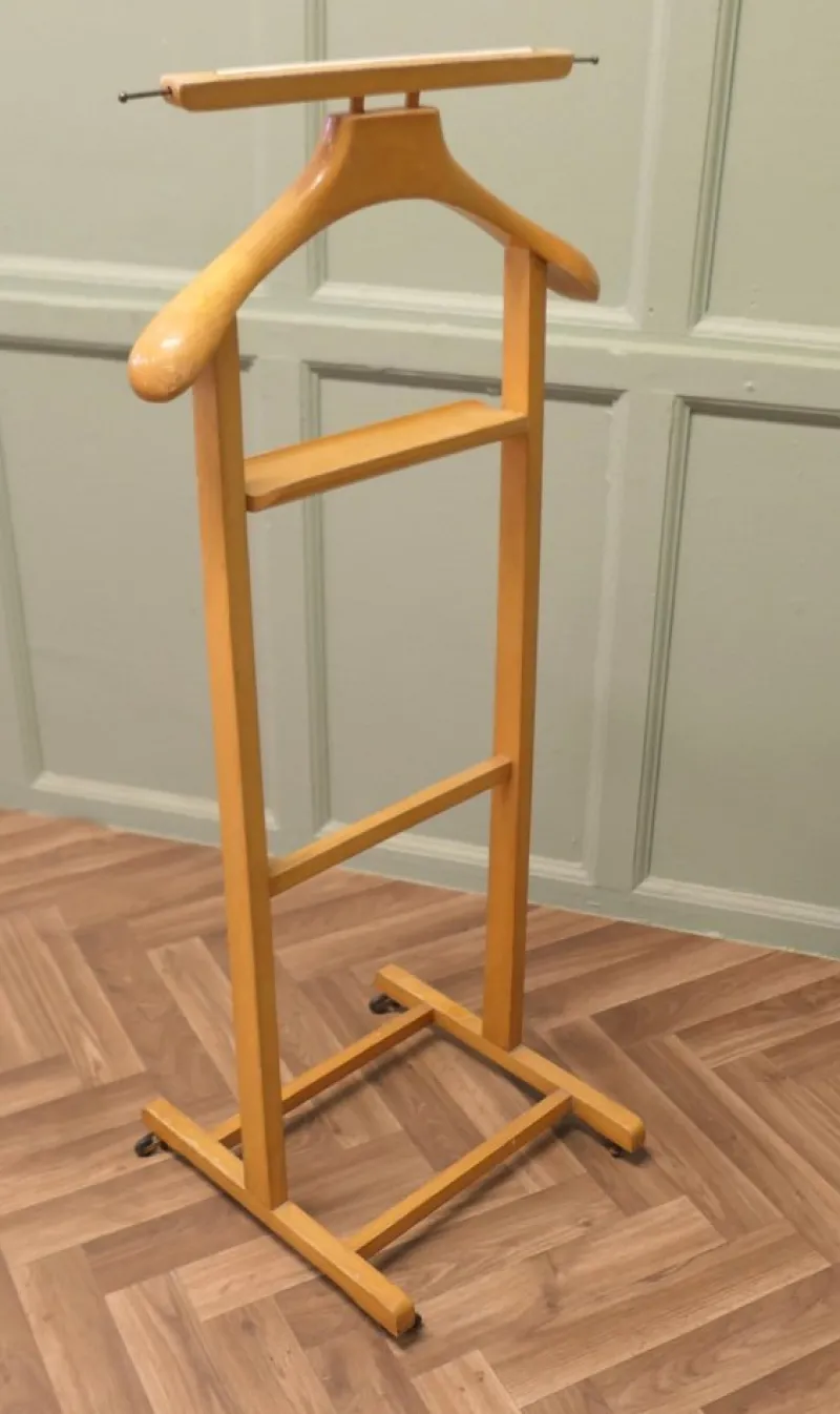 Sale Pamono Italian Art Deco Gentleman's Standing Valet or Suit Hanger, 1960