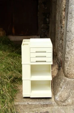 Pamono Italian Cream Storage Trolley in Plastic by Giovanni Pelis for Stile Neolt, 1960s> Serving Bar Carts & Trolleys