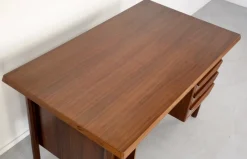 Pamono Italian Desk in Teak, 1960s><noscript><img width=
