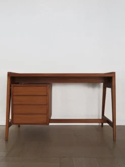 Pamono Italian Desk with Glass Top and Brass Details, 1950s> Desks
