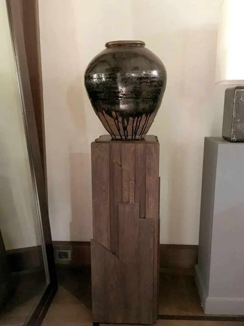 Pamono Italian Hand-Carved Oak Wood Column by Dimore Di Lucia Valzelli> Pedestals And Columns