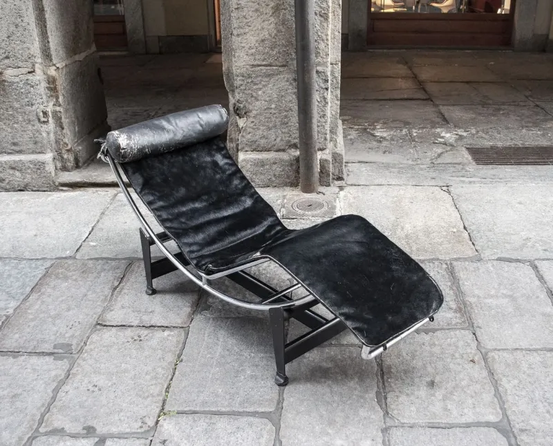 Pamono Italian LC4 Chaise Lounge by Le Corbusier for Cassina, 1960s> Daybeds & Chaises Lounges