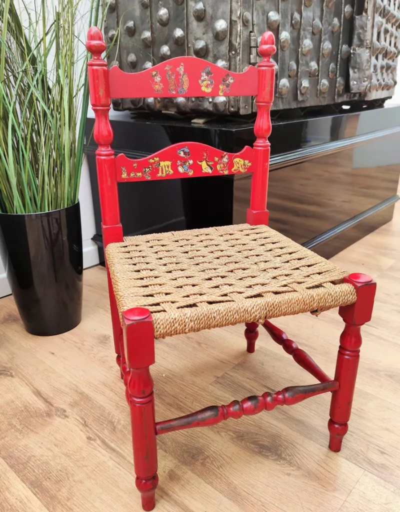 Pamono Italian Red Wood and Rope Rush Kids Children Chair with Disney Graphics> Children's Chairs