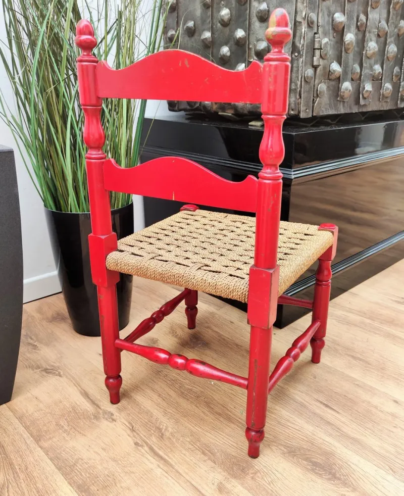 Pamono Italian Red Wood and Rope Rush Kids Children Chair with Disney Graphics> Children's Chairs
