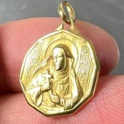 Pamono Italian Saint Therese 18k Yellow Gold Charm Medal Pendant, 1950s><noscript><img width=