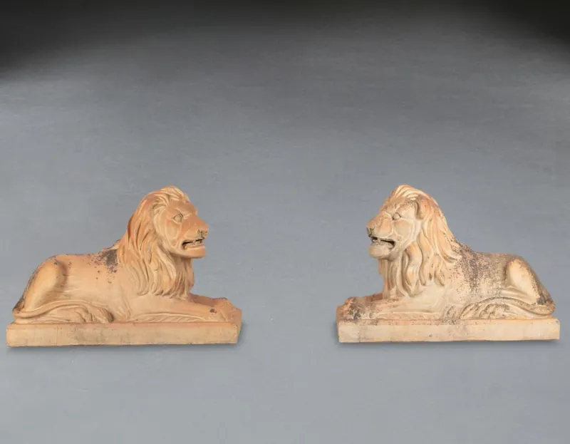 Pamono J M Craig, Large Lion Statues, 19th Century, Terracotta, Set of 2> Sculpture